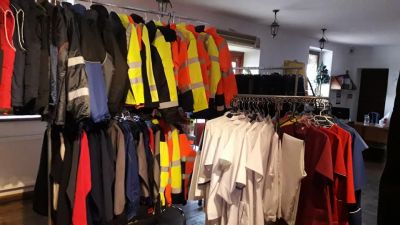 Odzież robocza, ochronna, specjalistyczna, ostrzegawcza i medyczna